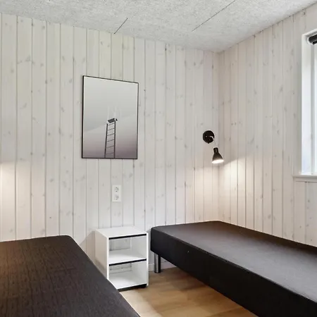 Aqua 221 * Charlottenthal