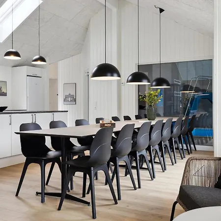 Aqua 221 Holiday home