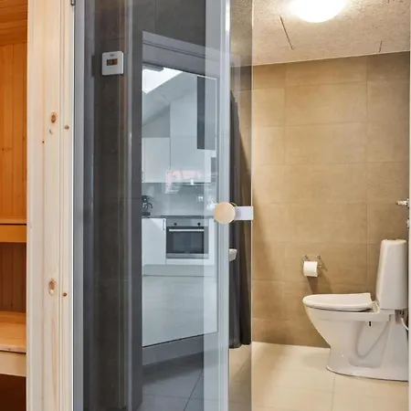 Aqua 221